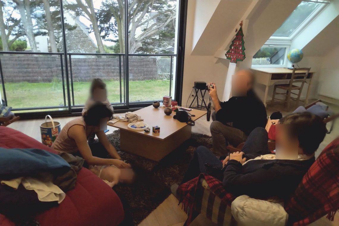 En famille dans la maison de Quiberon