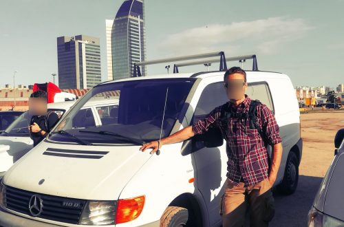 Papa est super content de retrouver Guilhi qui a traversé l'Atlantique, à Montevideo en Uruguay