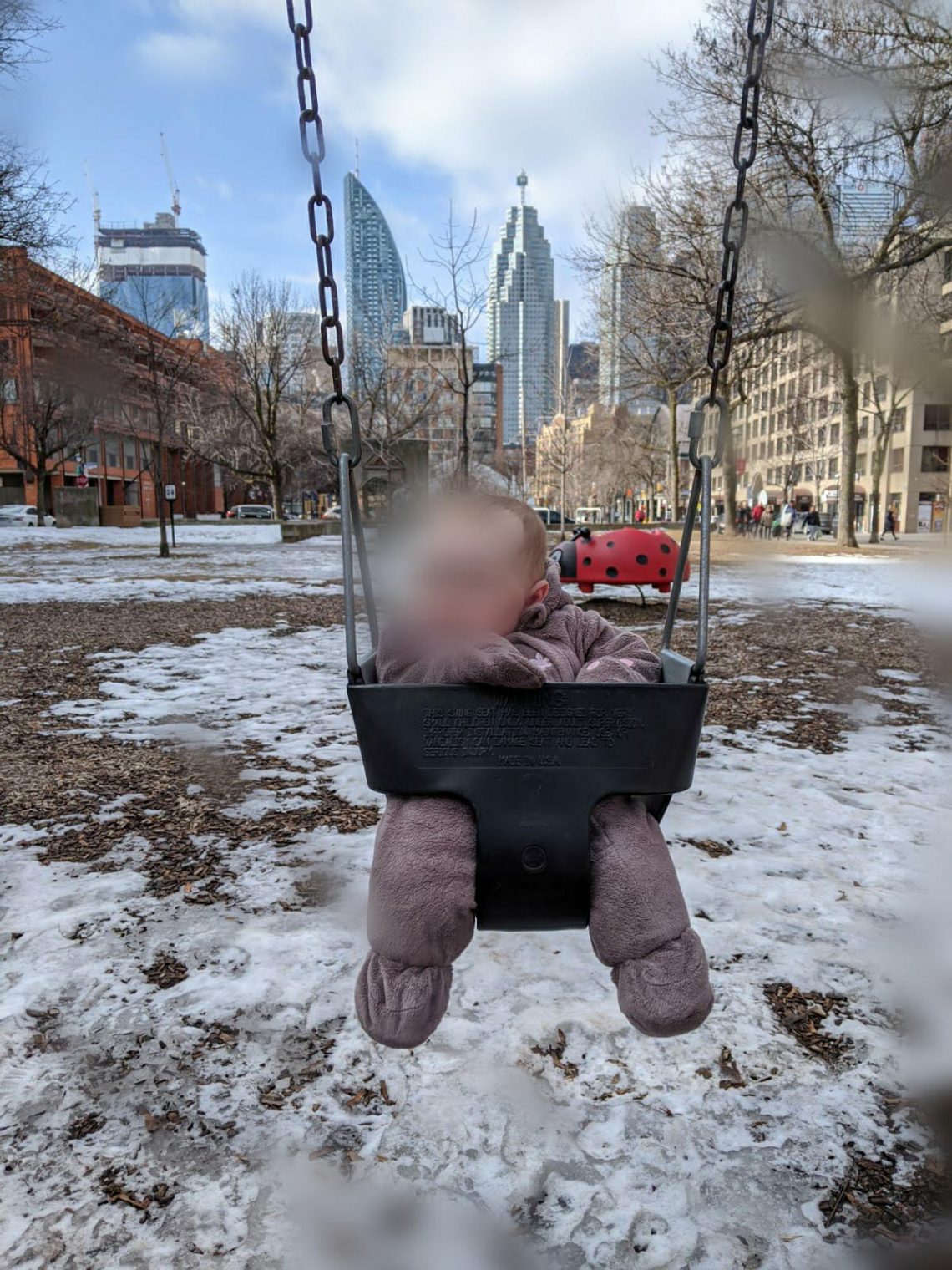 Première fois en balançoire