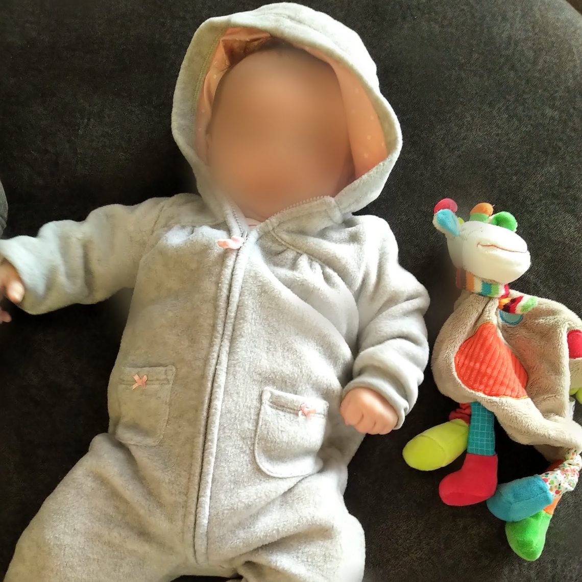 Louise et son doudou