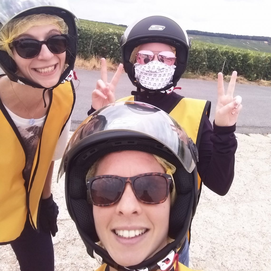 Les filles en deux roues