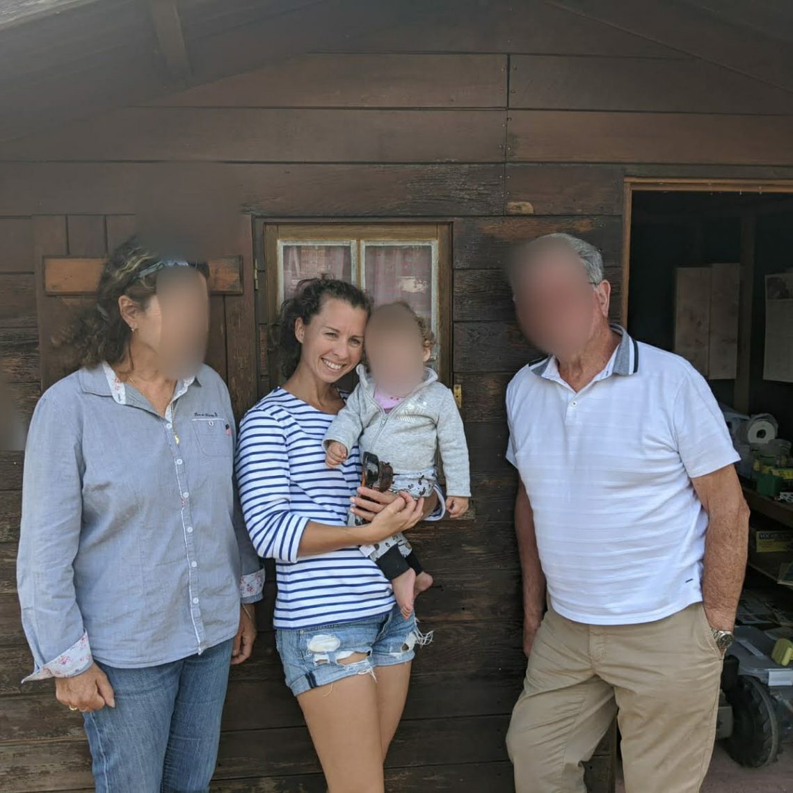 Quatre générations réunies avec mamie