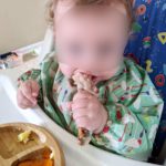 Même sans dents bébé peut manger de la viande