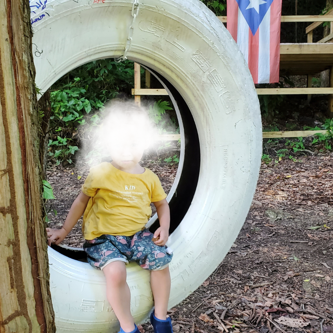 Sasha pas très sereine dans la jungle